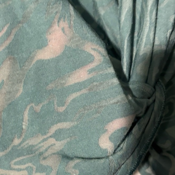 Lululemon Crescent Tee *Veil - Picture 5 of 5